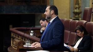 GRAF3539. MADRID, 10/10/2018.- El ministro de Fomento José Luis Ábalos, durante su intervención en la sesión de control del Congreso de los diputados, en una sesión marcada por la crisis de Cataluña, la primera desde el aniversario del 1-O.-EFE/Ballesteros