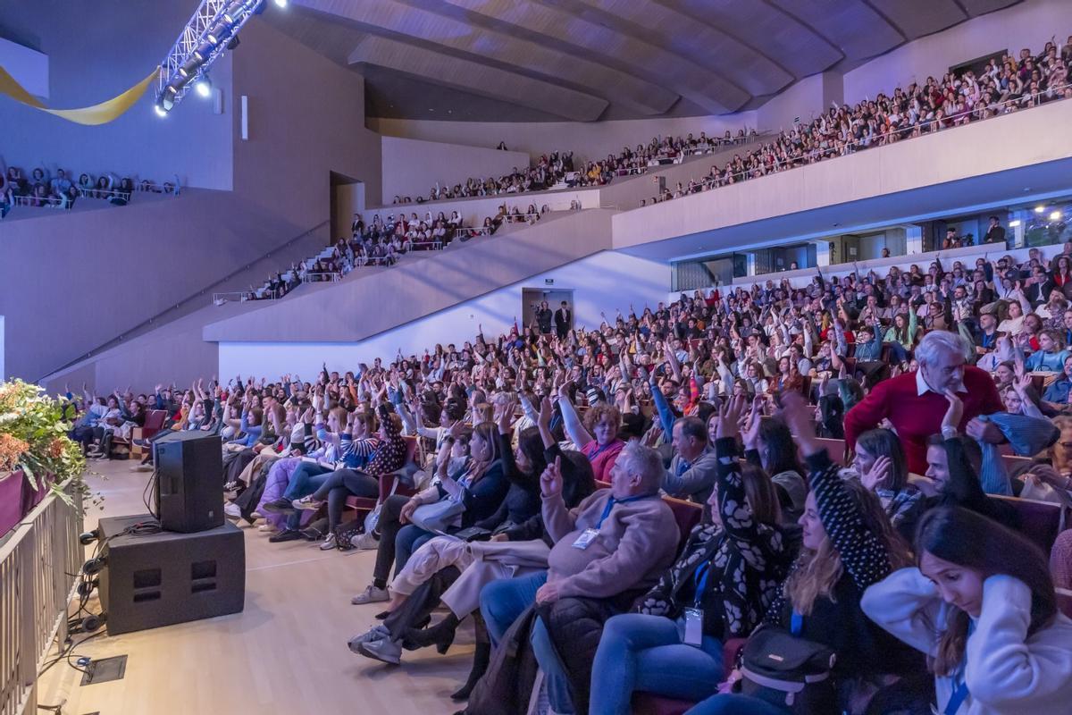 Aquí las mejores imágenes del 3º Congreso "Reinventar la Educación" en Torrevieja