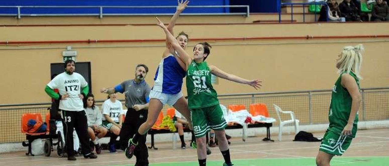 Un encuentro del Valnalón femenino de la pasada temporada.