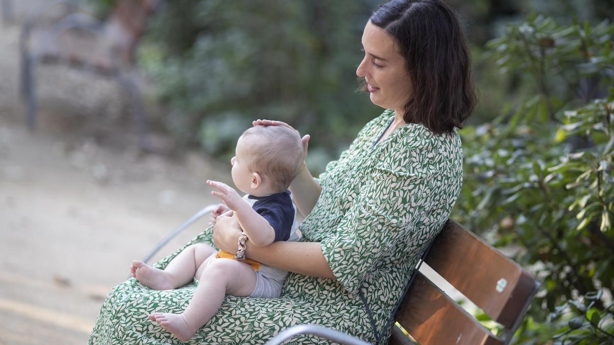 Cientos de mujeres en España viven la maternidad tras la menopausia (y no al revés)