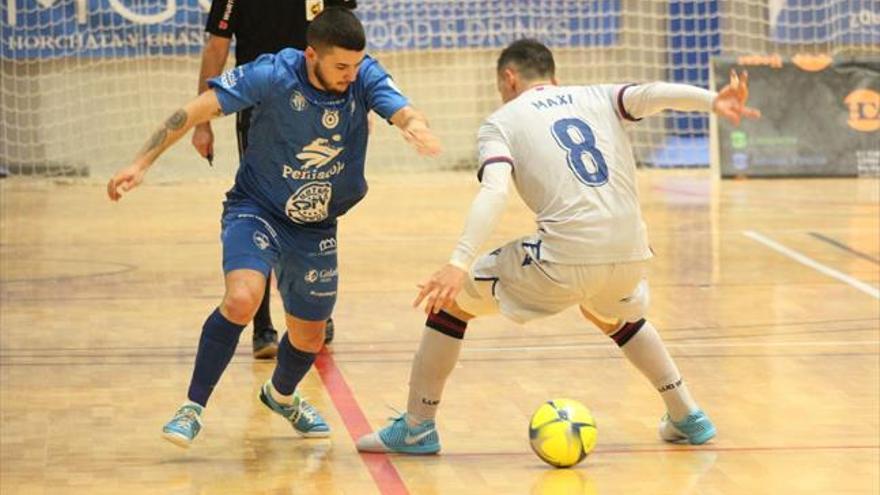 El Peñíscola golea al Levante y pasa a cuartos de la Copa del Rey