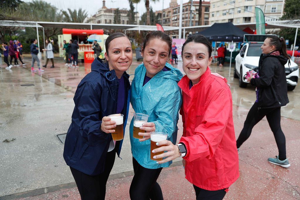 Carrera de la Mujer Murcia 2022: las participantes posan en el photocall