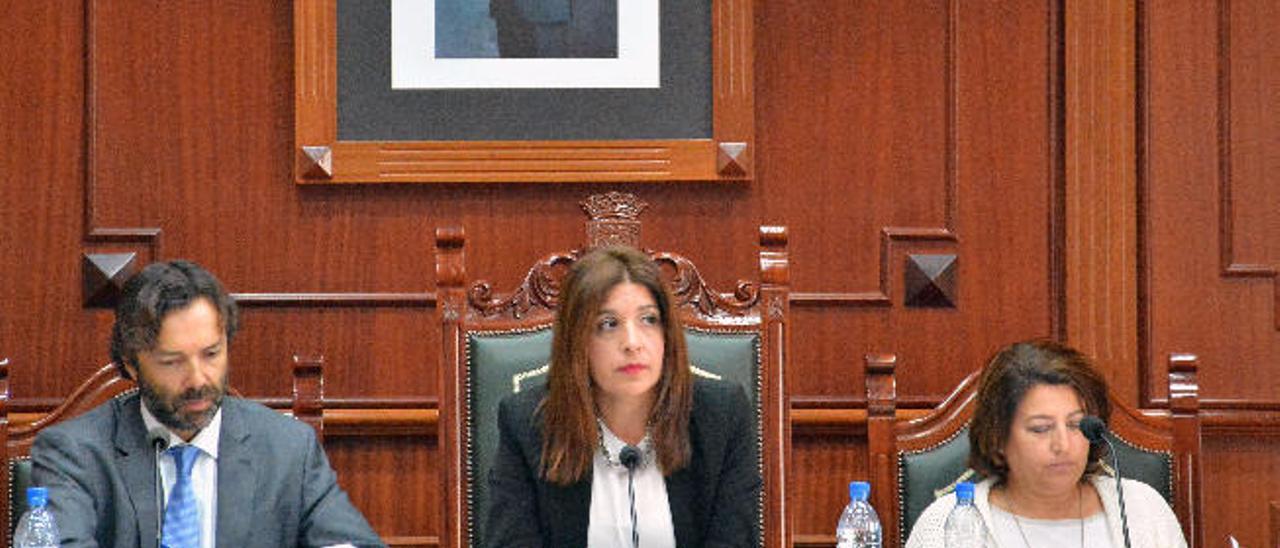 La alcaldesa admite que Hacienda tiene intervenidas las cuentas del municipio