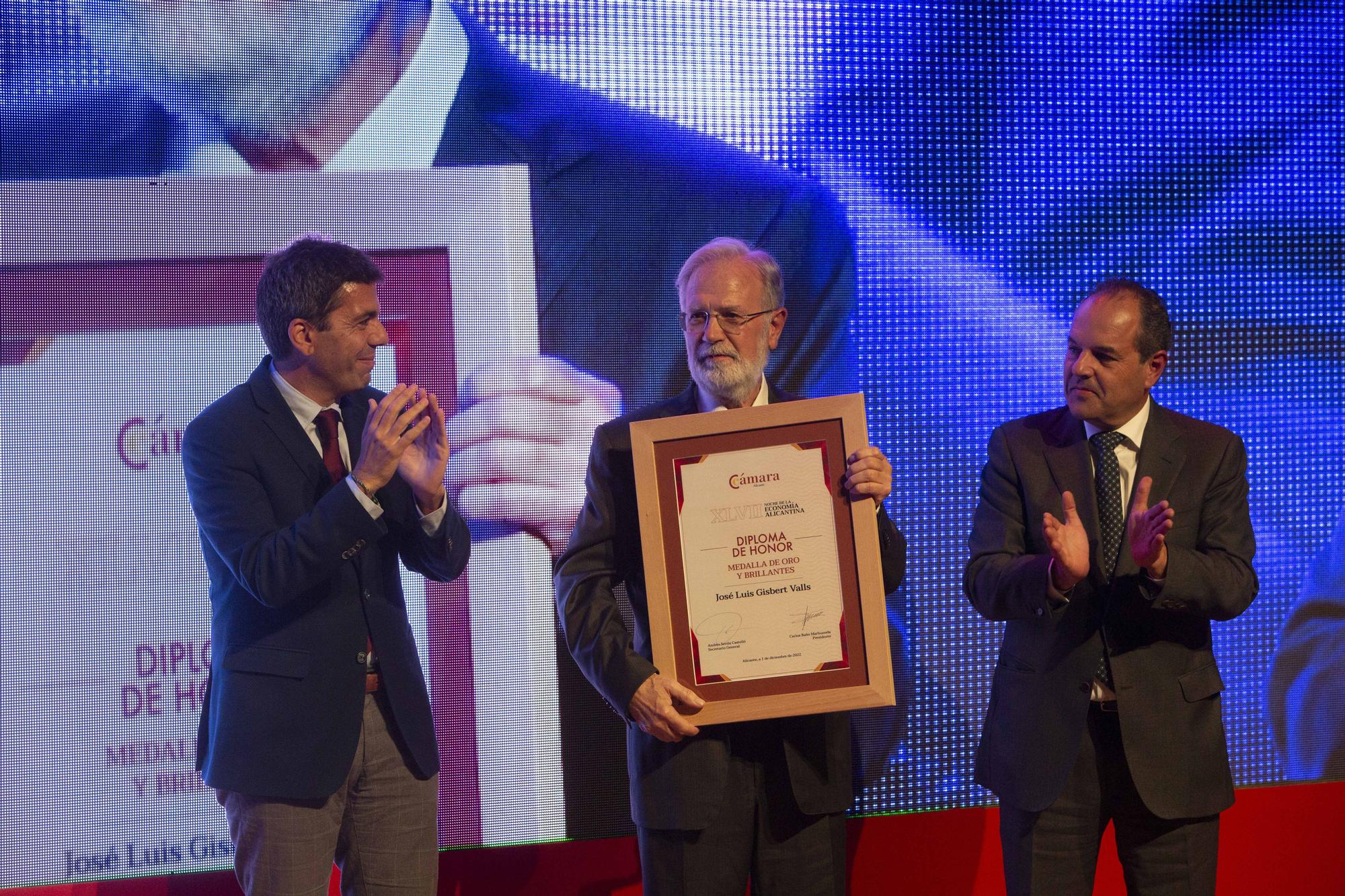 Reconocimiento a Juan Riera y José Luis Gisbert en la Noche de la Economía