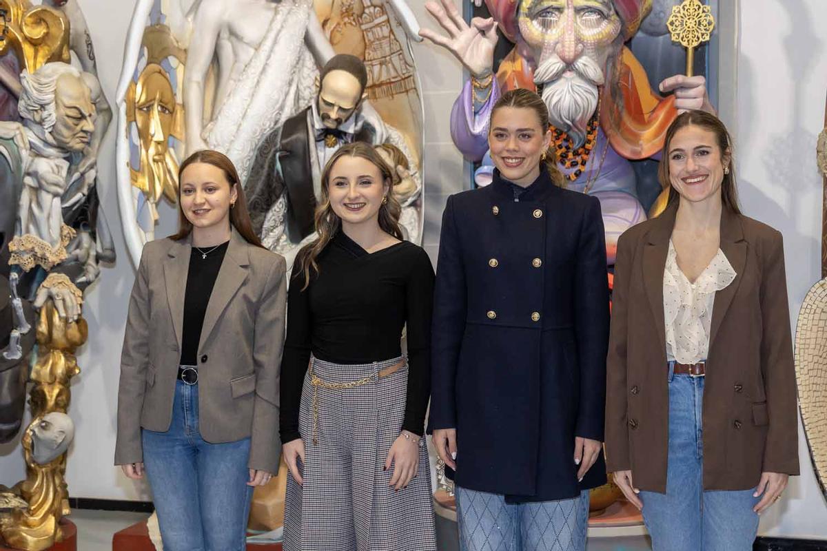 Primer encuentro entre jurado y candidatas adultas a Bellea del Foc 2026