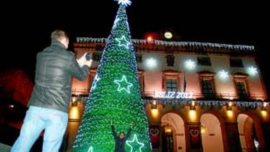 Los barrios piden más luz en Navidad