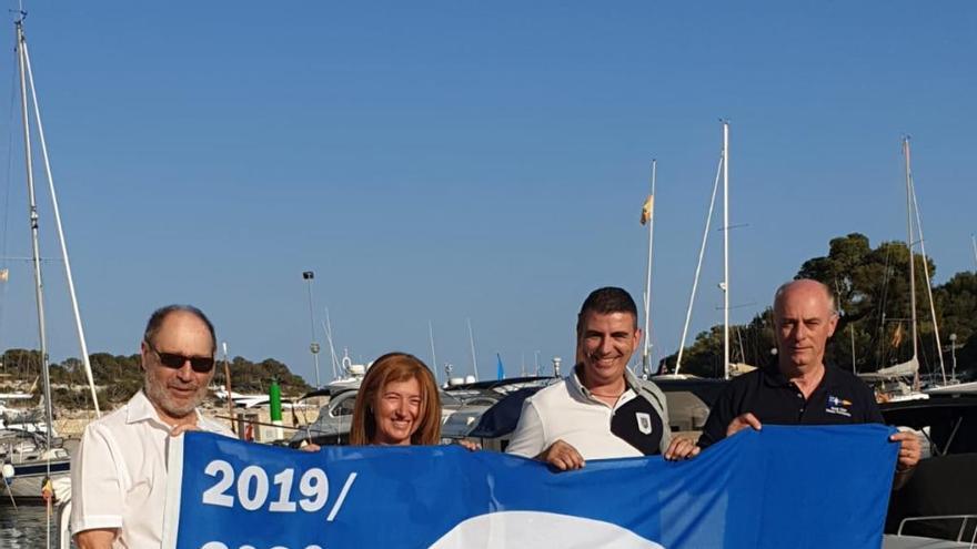 El Club Nàutico de Portopetro ya luce su Bandera Azul