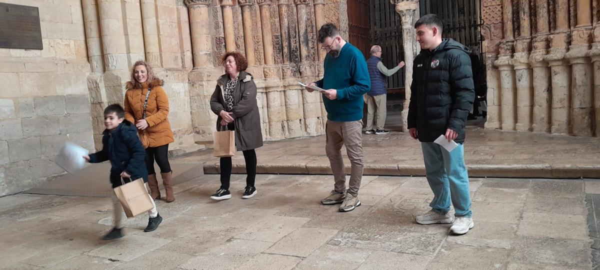 GALERÍA | La Junta Pro-Semana Santa de Toro entrega los premios a los escolares ganadores de su concurso de dibujo GALERÍA | La Junta Pro-Semana Santa de Toro entrega los premios a los escolares ganadores de su concurso de dibujo