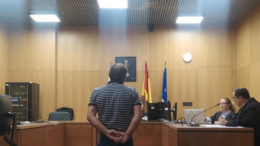 Se enfrenta a un delito de quebrantamiento por dar ‘me gusta’ al estado de WhatsApp de su exmujer