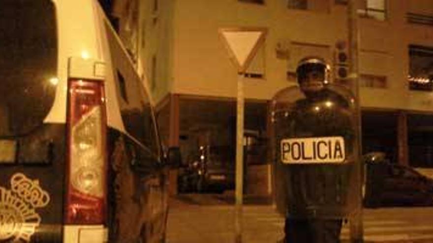 La policía busca a los agresores de varios agentes en Suerte de Saavedra de Badajoz