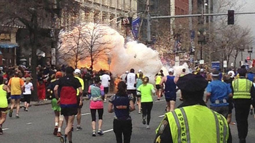 Una imagen de la explosión de las bombas en Boston.