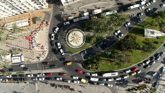Alicante ya nota los cortes por Hogueras con los primeros atascos en la ciudad