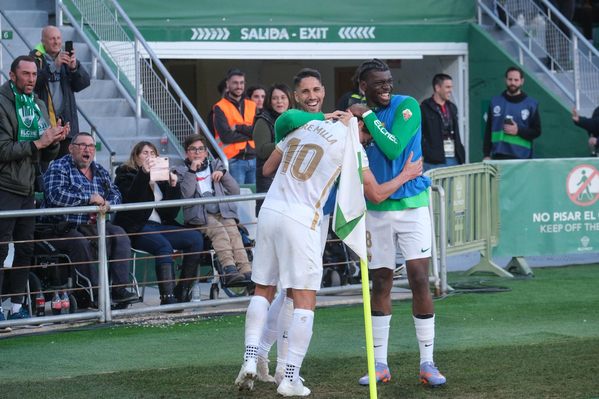 Las mejores imágenes de la primera victoria del Elche en La Liga