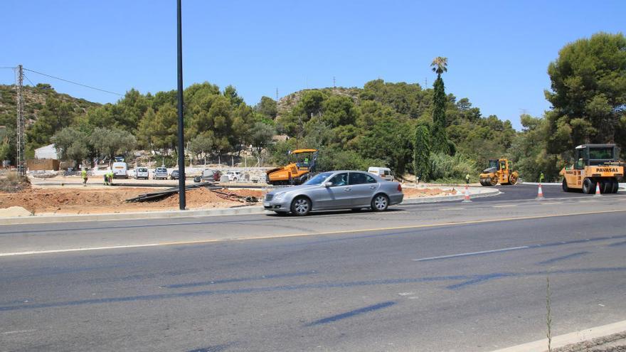 Fin al paso inferior de acceso al polígono Alcodar de Gandia