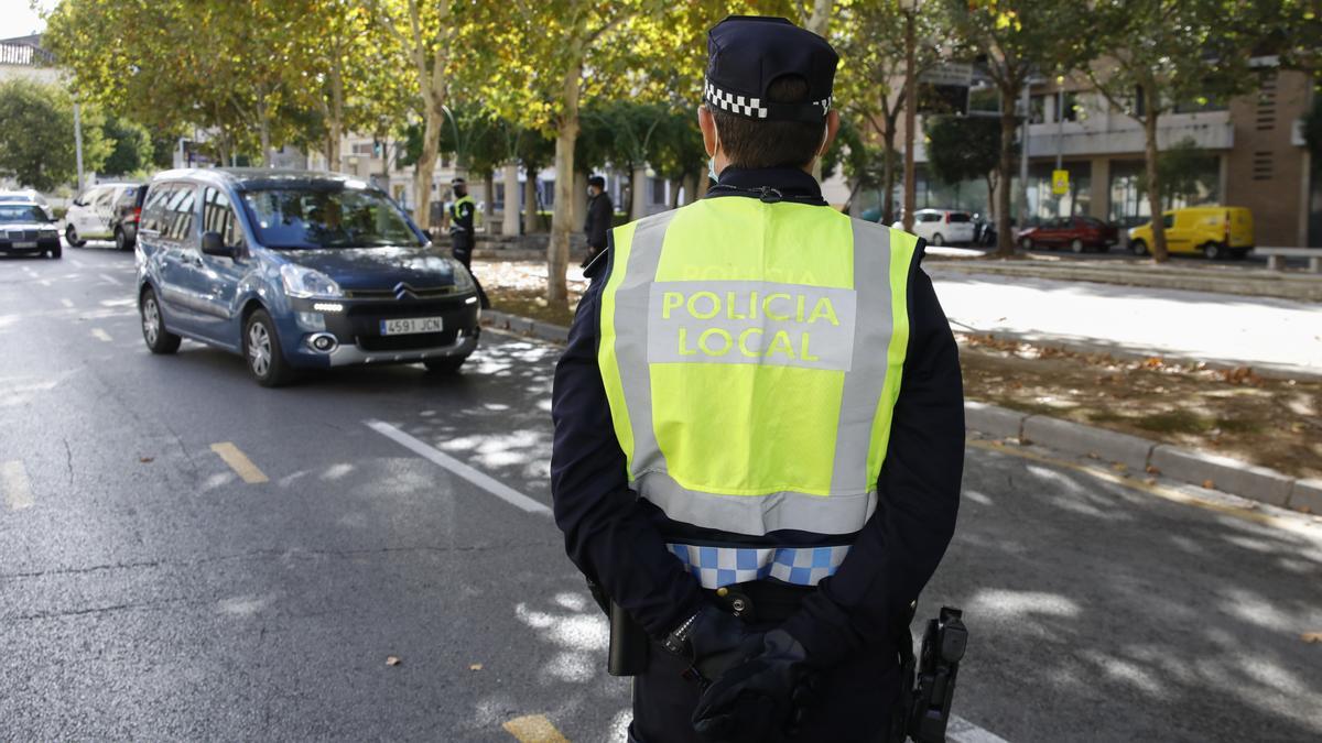 Archivo - La Policía Local de Granada