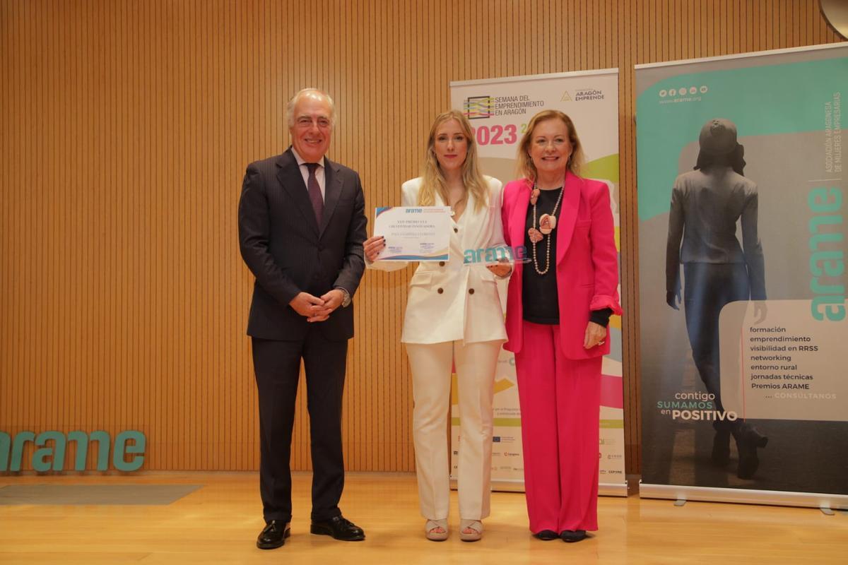 Paula Garfella (centro), Premio a la Creatividad Innovadora.