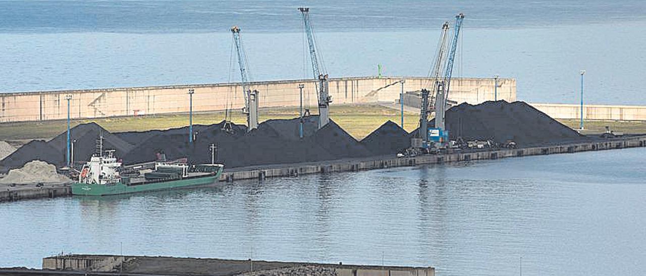 Vista del Muelle Norte de El Musel el pasado octubre. | Juan Plaza