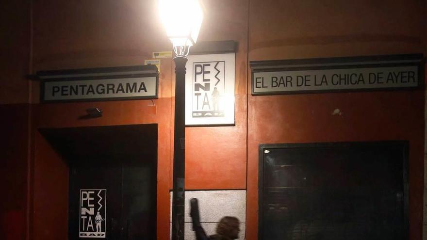 El bar de &quot;La chica de ayer&quot; celebra 40 años de supervivencia