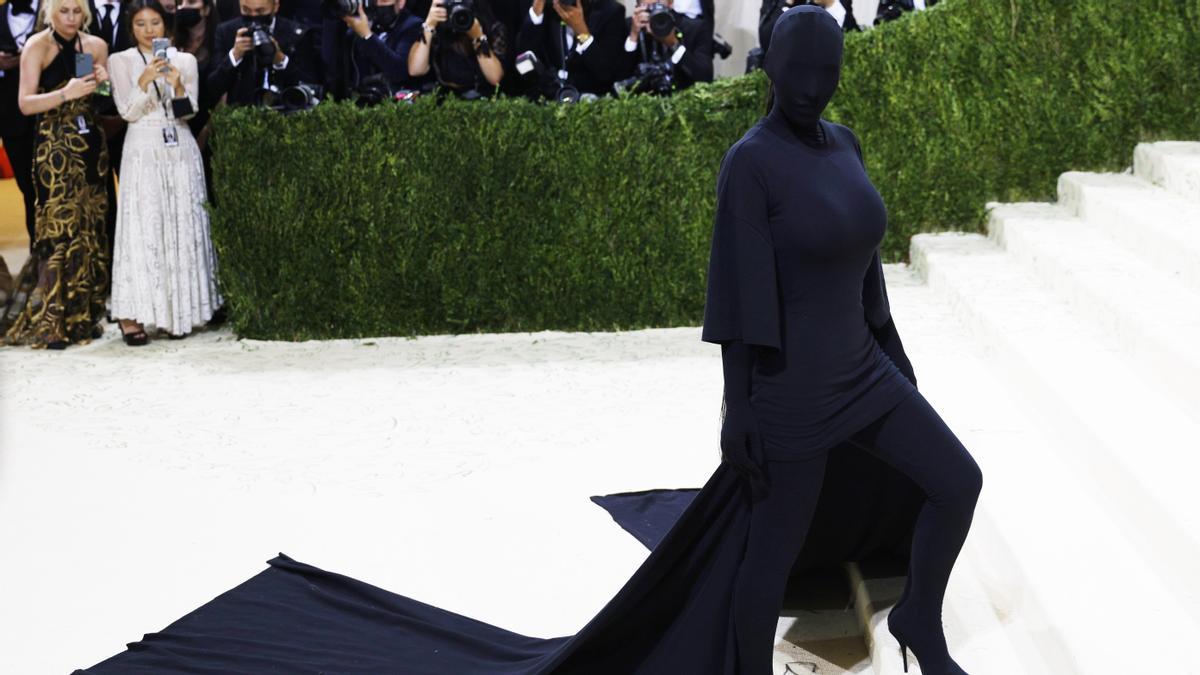 El peluquero de Kim Kardashian, Chris Appleton, ha revelado el exorbitado precio que pagó la ’celebrity’ por su ’look’ pony en la Met gala.