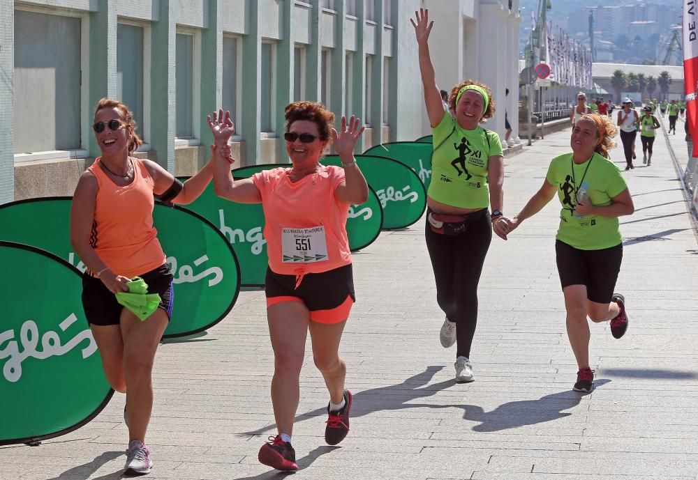 La ola de solidaridad venció a la ola de calor en la Carrera Solidaria Femenina de Vigo, en la que hubo mucha diversión