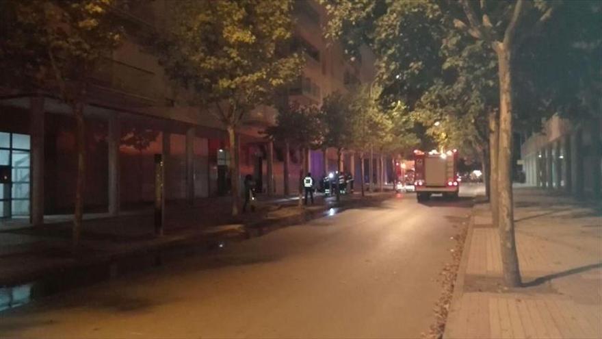 Un incendio en un restaurante obliga a desalojar a 32 familias
