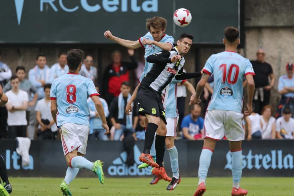 Las mejores imágenes de la semifinal del playoff de ascenso entre el Celta B y el Cartagena en un campo de Barreiro abarrotado.