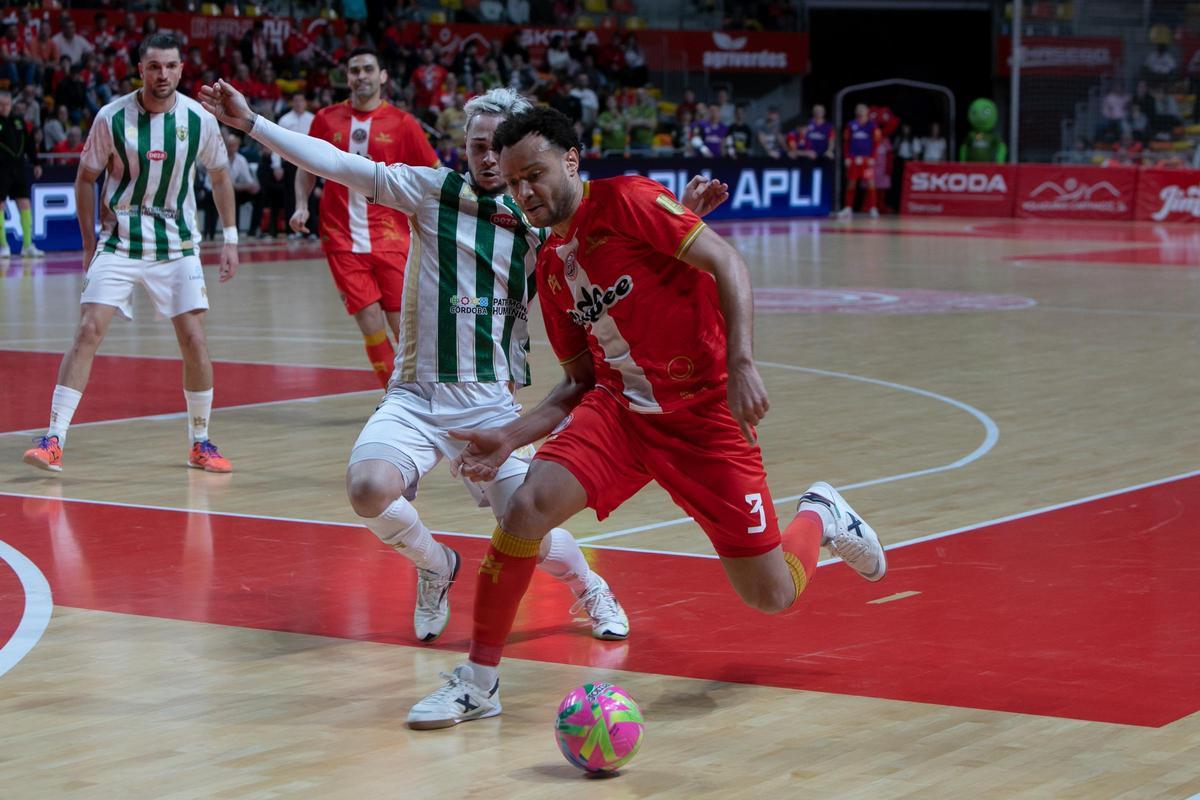 Las imágenes de la derrota de Jimbee Cartagena frente a Córdoba Las imágenes de la derrota de Jimbee Cartagena frente a Córdoba