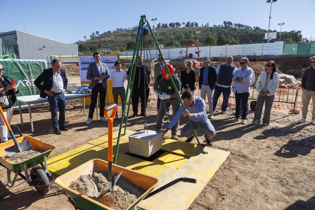 Col·locació de la primera pedra de les obres, l'octubre passat