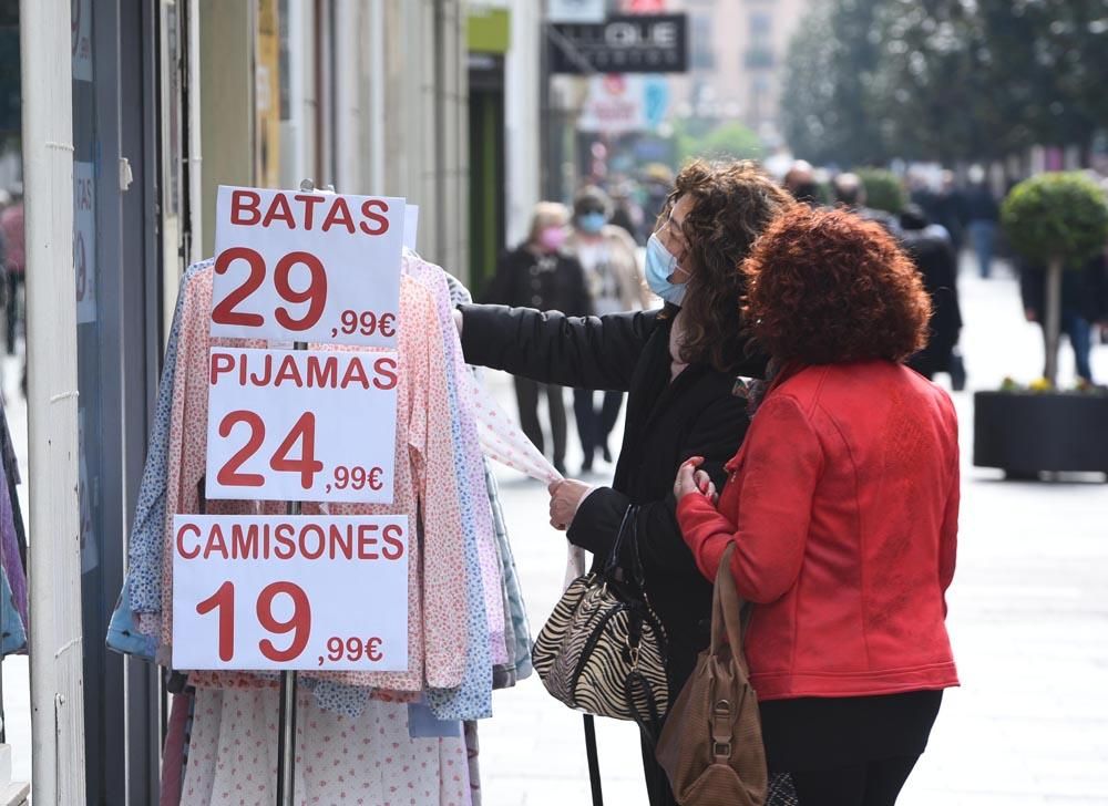 Sábado de comercio y terrazas tras la reapertura