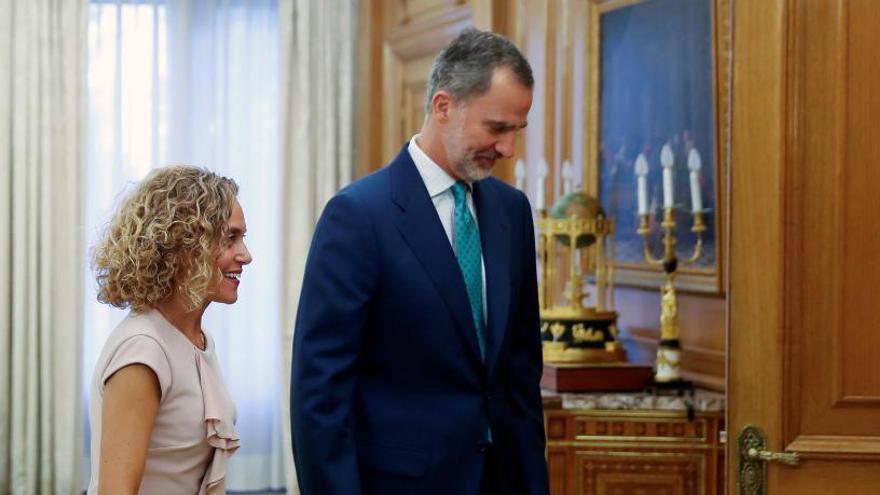 Felipe VI recibe hoy a Meritxell Batet en Zarzuela.