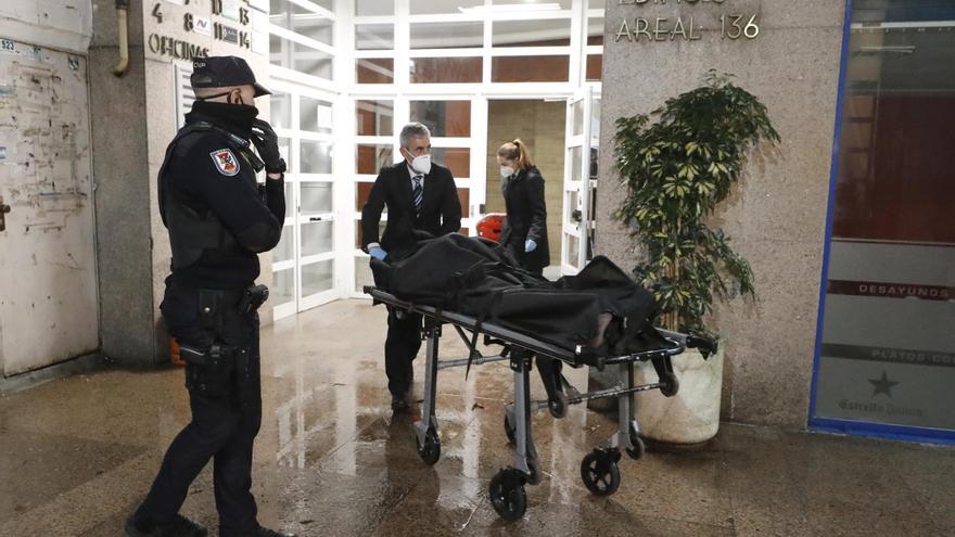 Hallan en Vigo el cadáver de un hombre con heridas de arma blanca