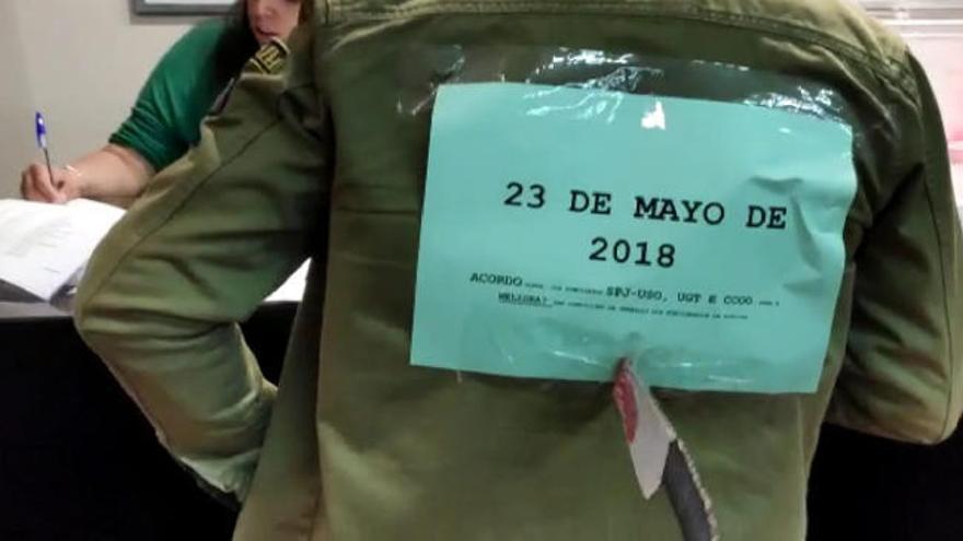 Elecciones sindicales en los juzgados de Vigo: un funcionario vota con un puñal clavado en la espalda
