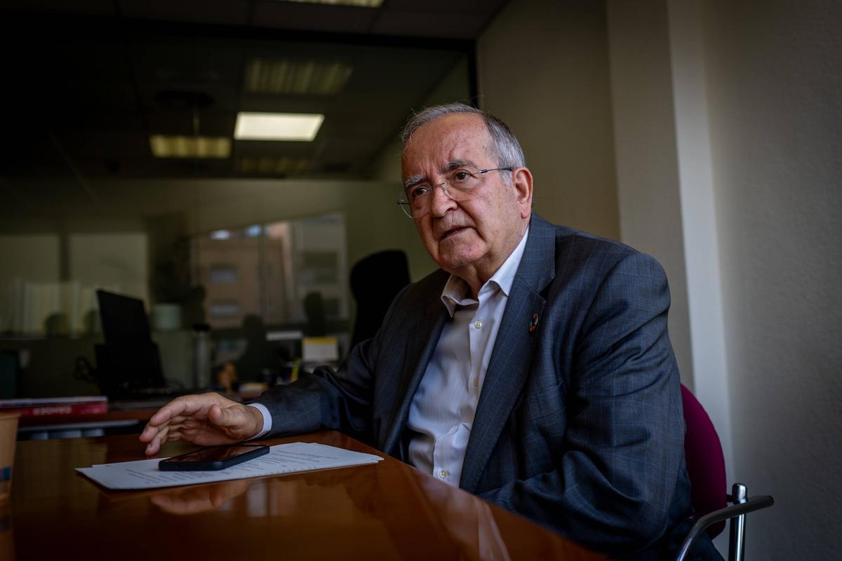 Entrevista al presidente de Pimec, Josep González en la sede de Pimec.