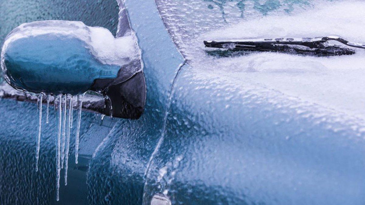 El frío puede ser especialmente duro con algunos elementos del coche.