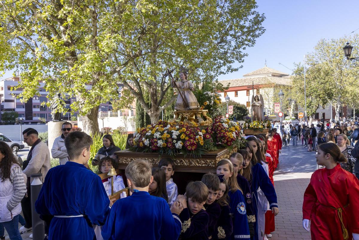 El Niño Jesús Entronizado, del siglo XVIII, abrió el cortejo procesional