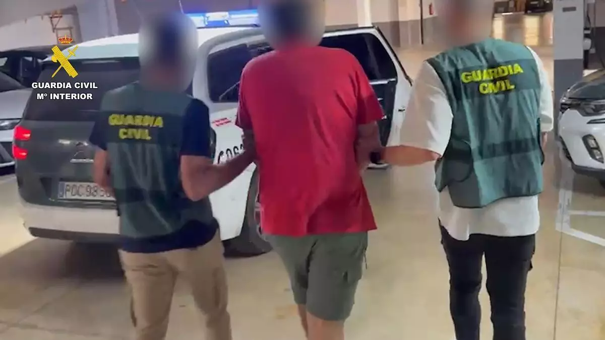 Cae en Santa Pola un falso instalador de toldos que estafó más de 30.000 euros a seis vecinos