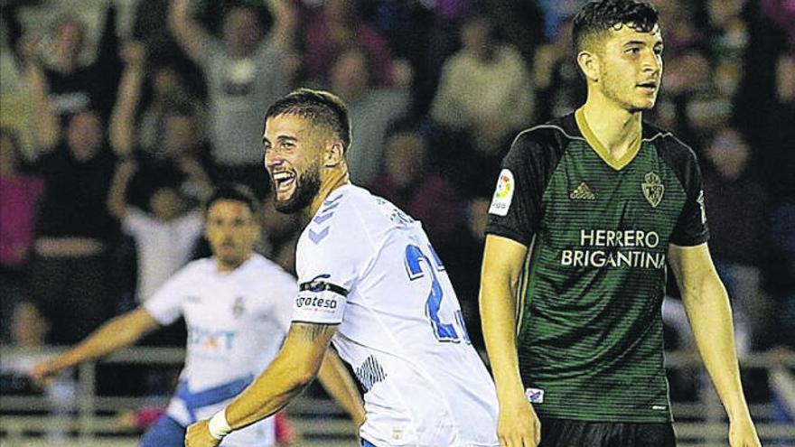 Sipcic celebra el último gol logrado por el Tenerife.