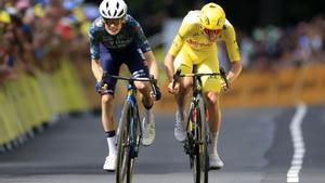 Vingegaard y Pogacar se retan en el Tourmalet hoy.