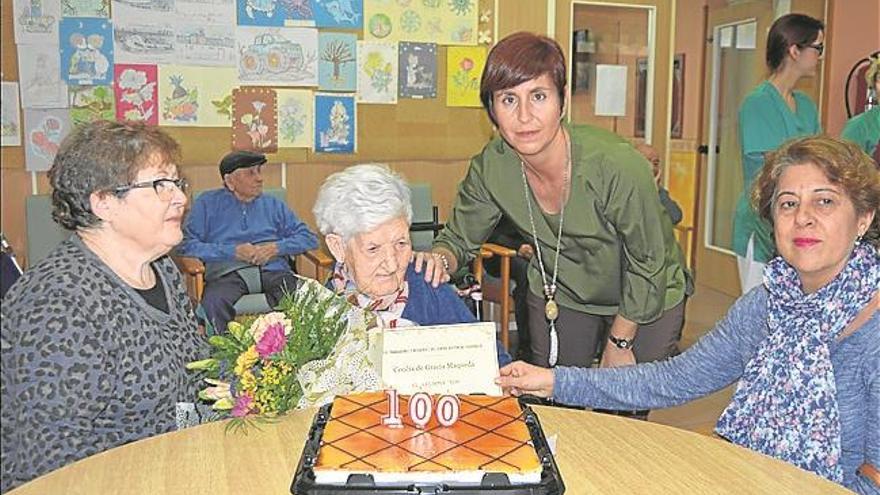 Cecilia Gracia cumple 100 años