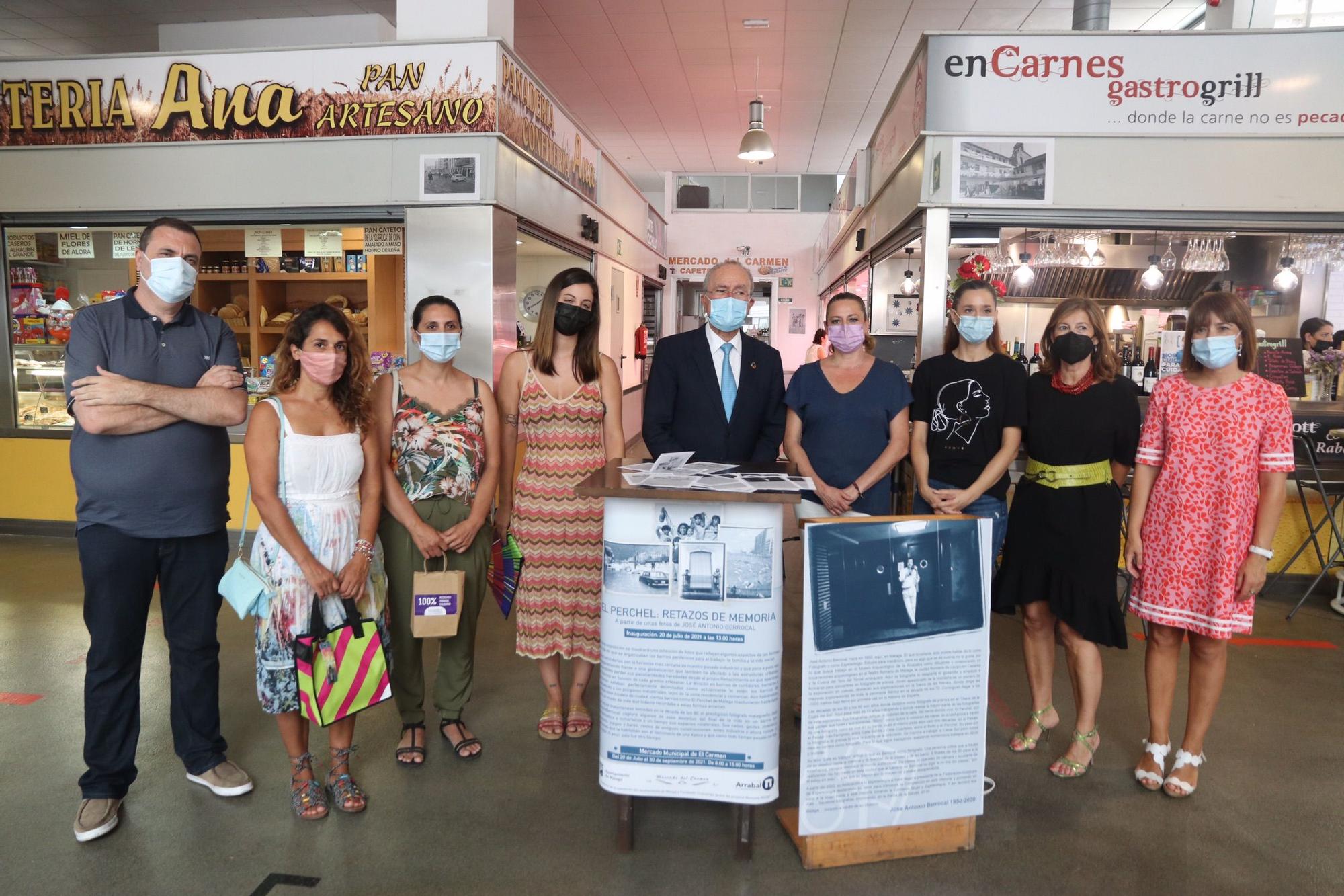 Exposición fotográfica de José Antonio Berrocal en el mercado del Carmen