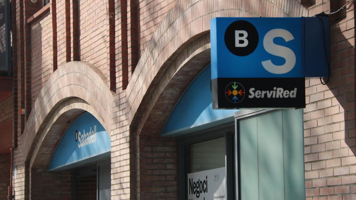 Oficina del Banc Sabadell situada al carrer de l&#039;Arquitecte Sert de Barcelona.
