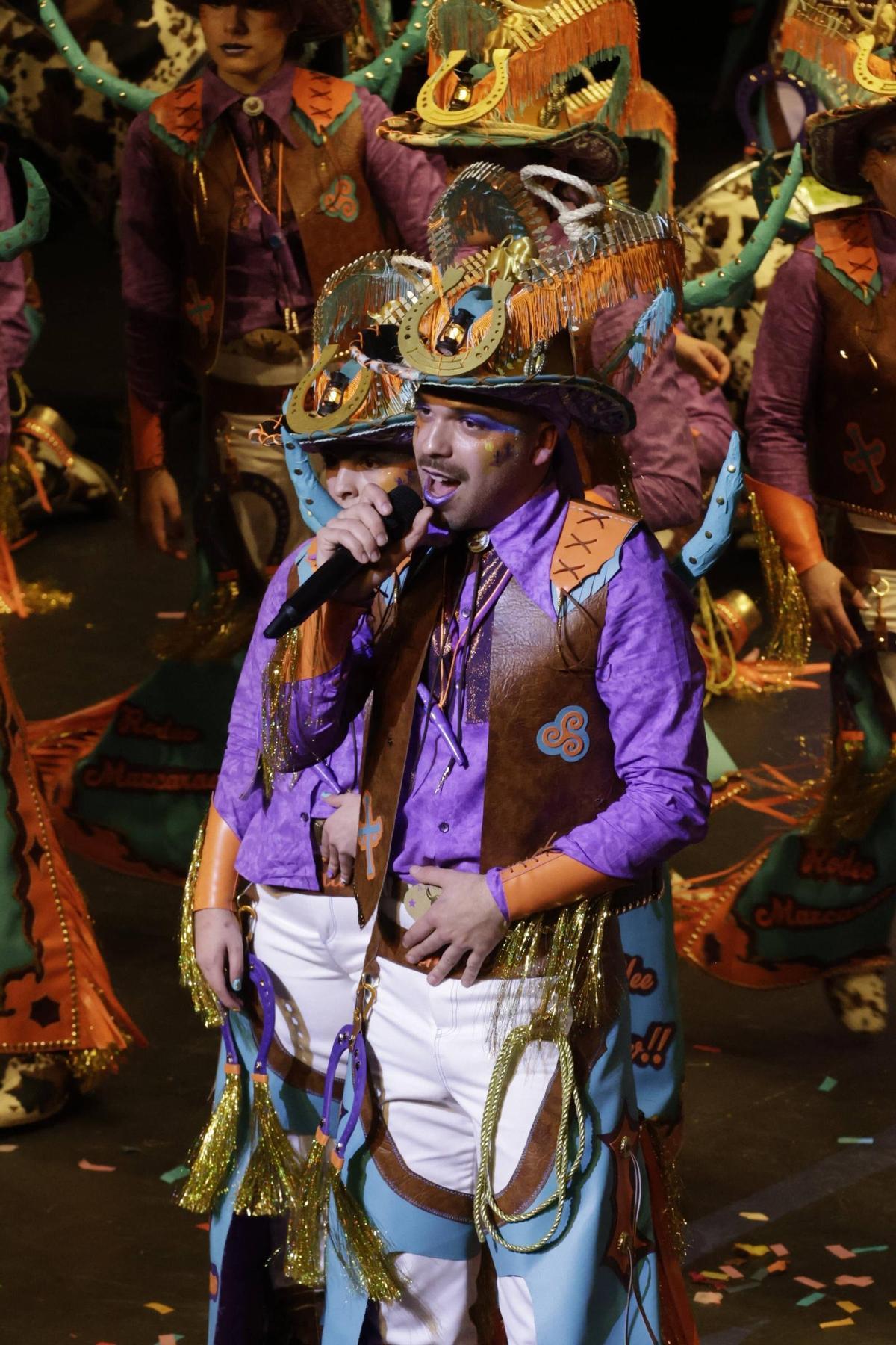 El primer pase del concurso de charangas de Gijón, en imágenes