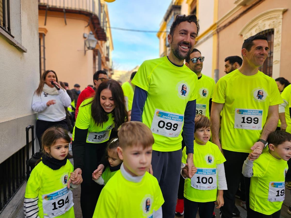 La 3ª carrera solidaria del colegio Divina Pastora recorre las calles de Córdoba