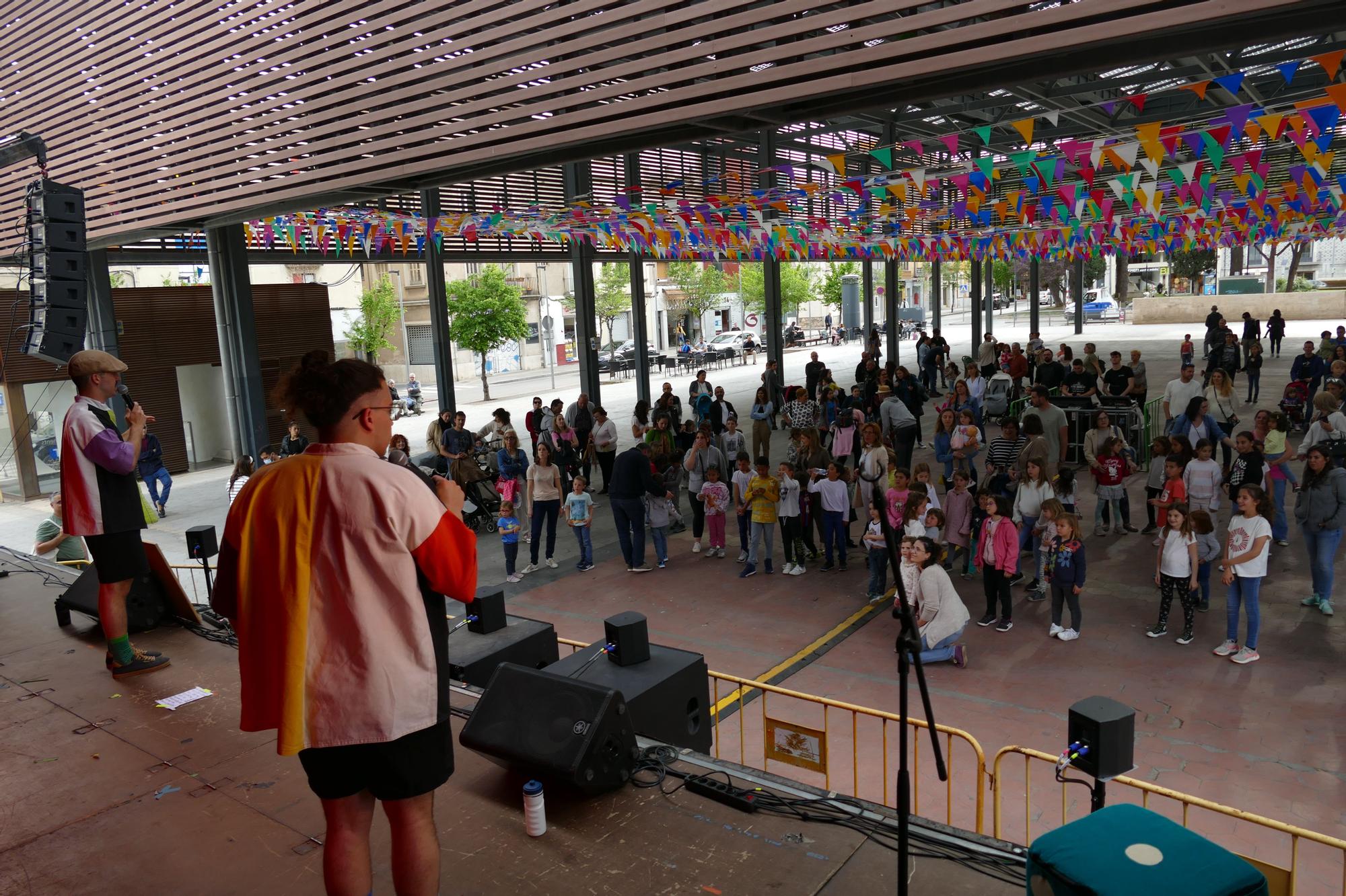 El grup Sardines en Llauna anima la mainada a Figueres