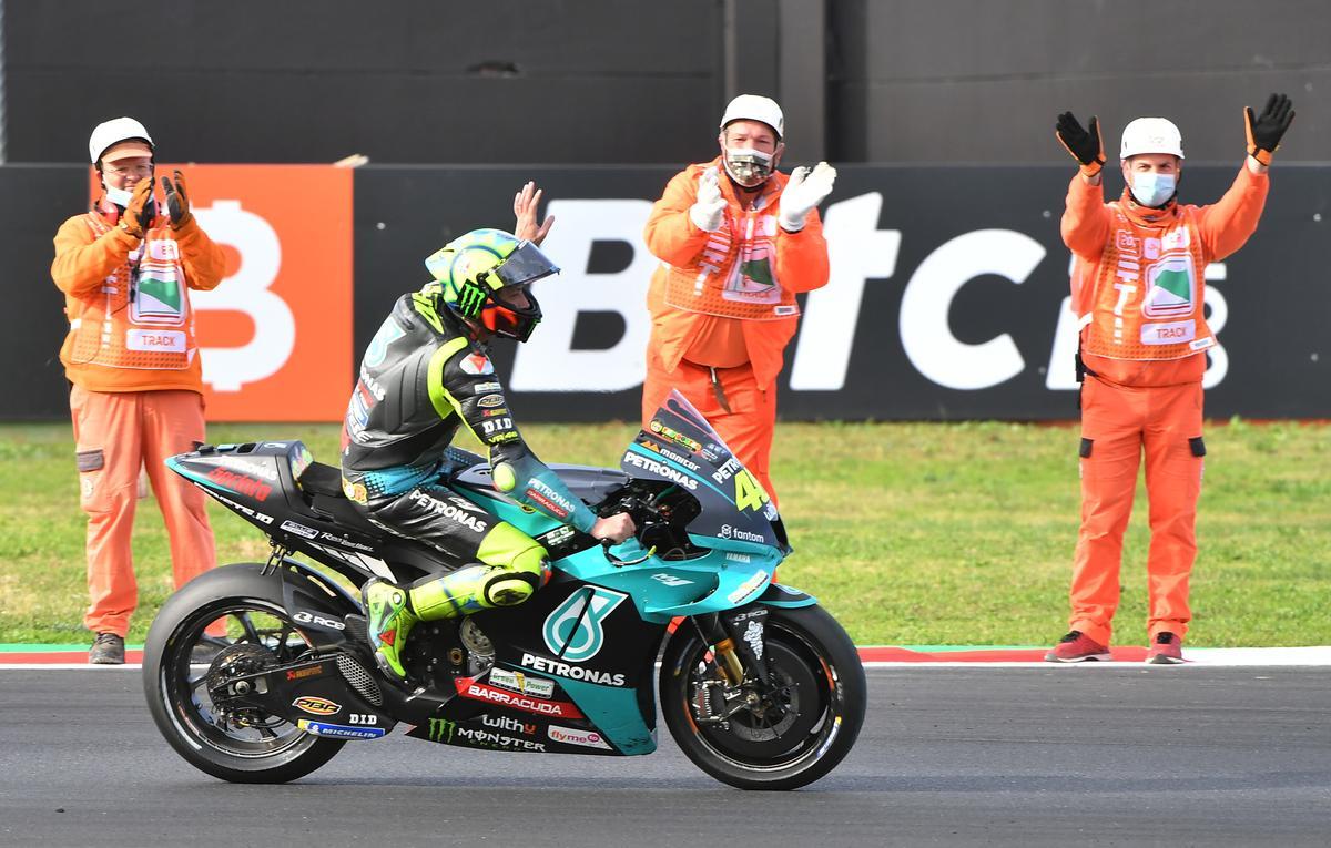 Márquez gana el GP de Emilia Romaña y Quartararo conquista el título.