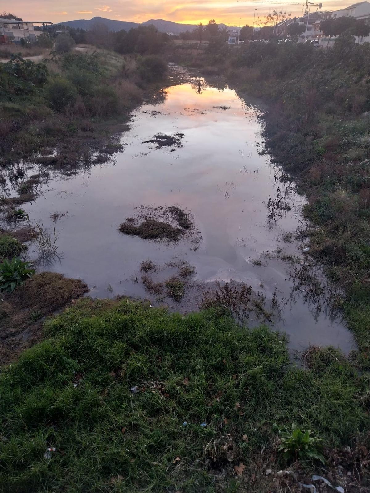 El tramo del río Gorgos donde se dan los vertidos