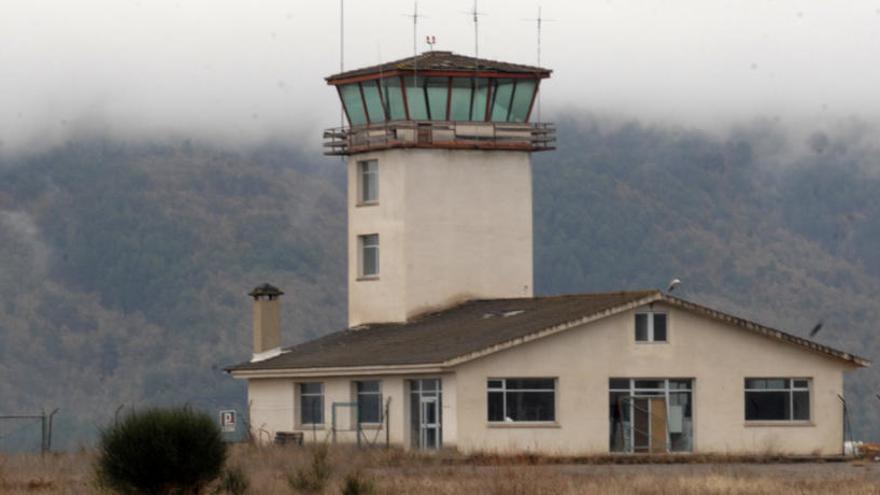 Torre de control de l&#039;aeroport de la Seu d&#039;Urgell.