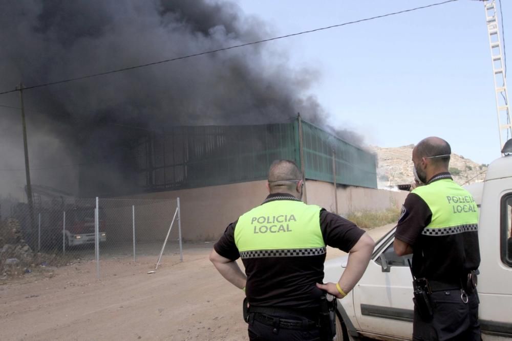 Incendio en una chatarrería de La Unión