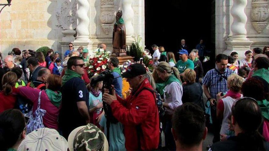 Sant Gregori atrae a más de 10.000 romeros a su ermita de Benicarló