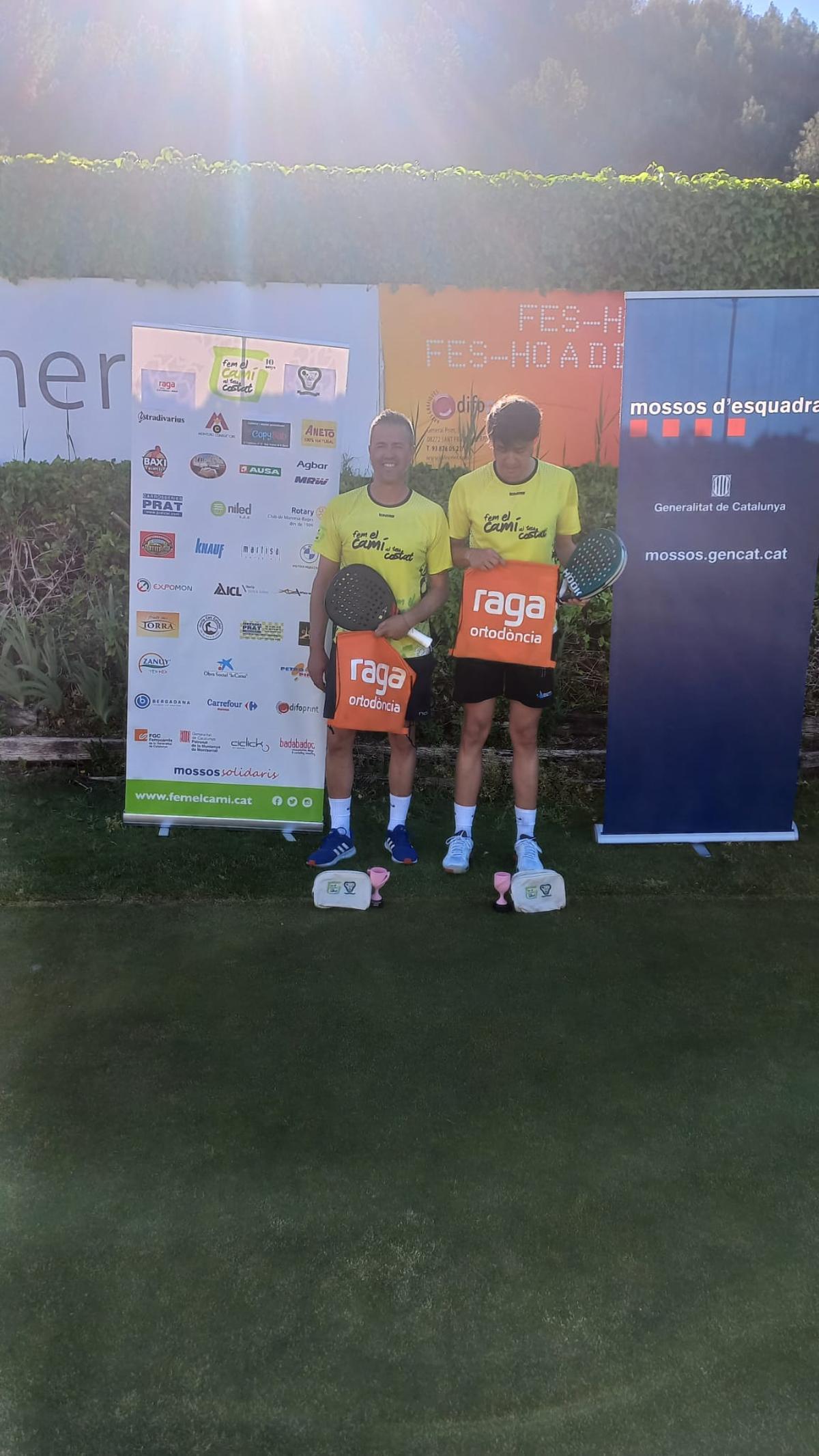 La parella formada per Jose i Adri van guanyar la categoria masculina de pàdel